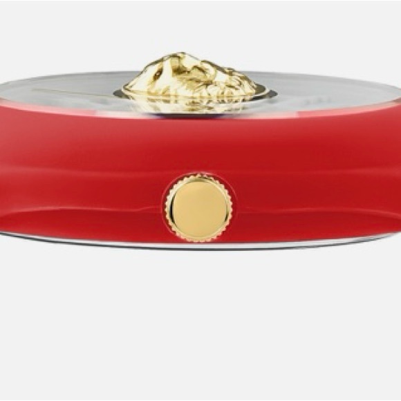 Authentic Versace Versus lion fire island red silicone ( working) watch - Picture 4 of 6